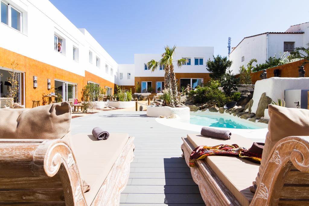Vista Roses Mar - Villas Batik ภายนอก รูปภาพ
